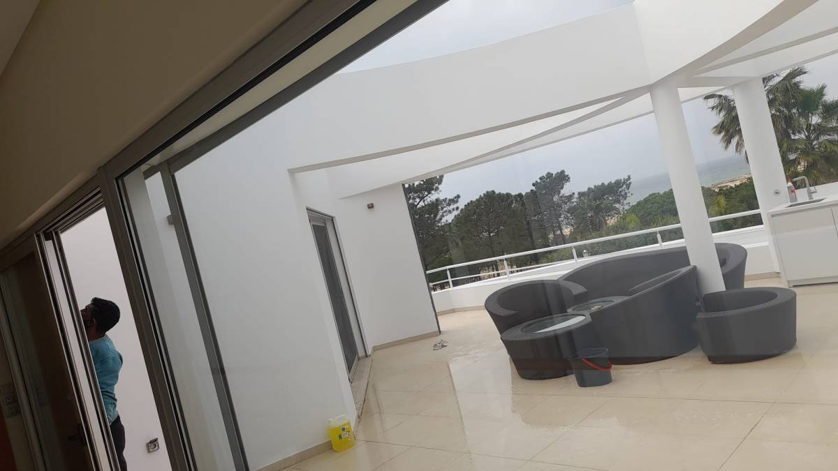 Canto D´Andorinha Unipessoal Lda - Faro - Limpeza de Espaço Comercial