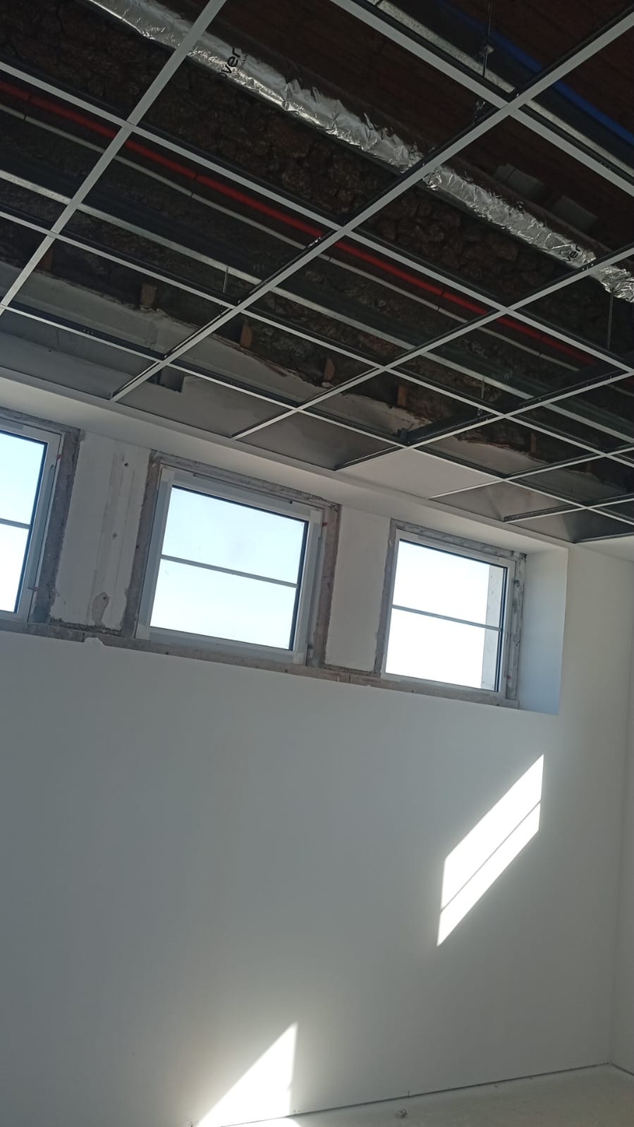 Serviços Gerais & Reparações - Viseu - Skylights