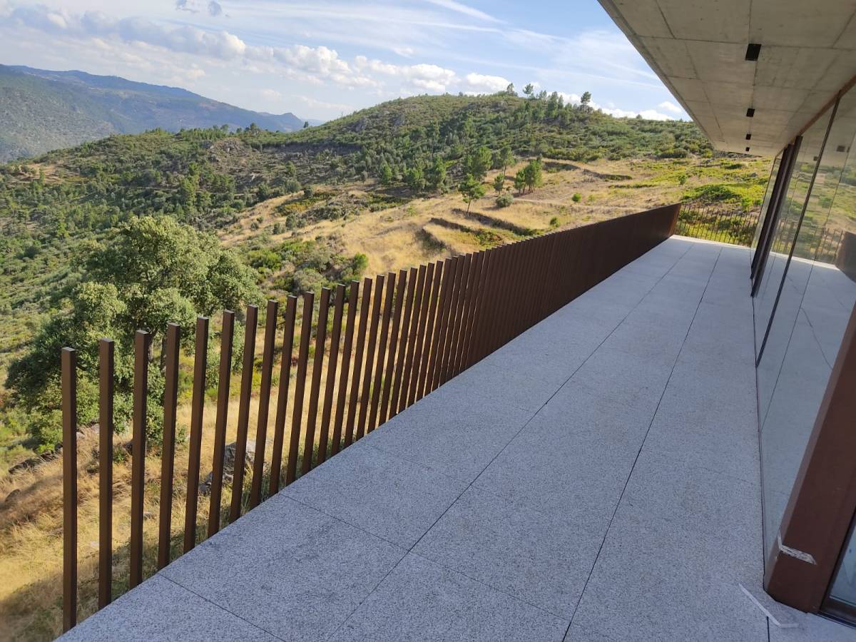 DIPI, Lda. - Amarante - Instalación de cubiertas para patios