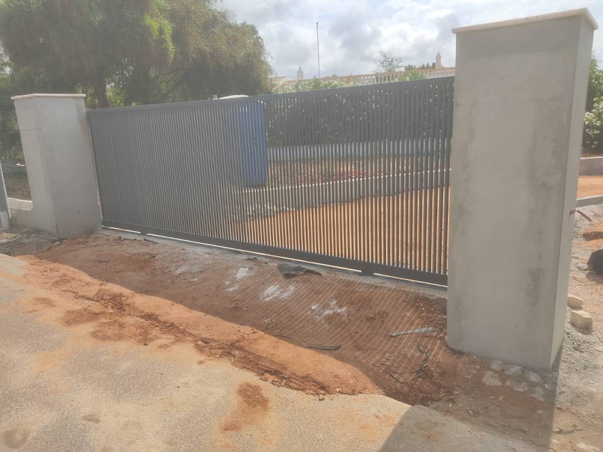 DIPI, Lda. - Amarante - Reparación de puertas de garaje