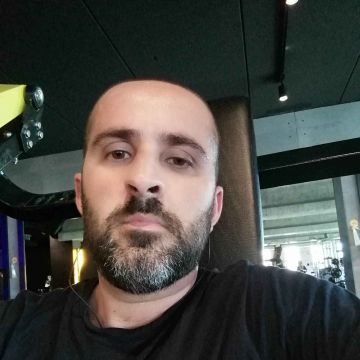 Renan Vigné - Espinho - Sessões de Fisioterapia