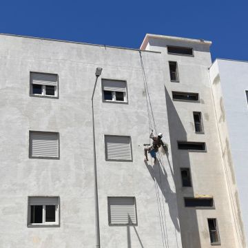FGT PINTURA EM ALTURA - Portimão - Pintura de Móveis