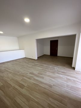 VHOUSE CONSTRUÇÃO CIVIL - São Pedro do Sul - Pool Table Assembly