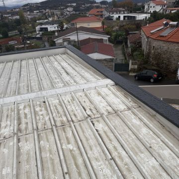 Carlos regueiras unip lda - Guimarães - Instalação ou Substituição de Calhas