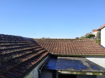 Roof Installation Professional