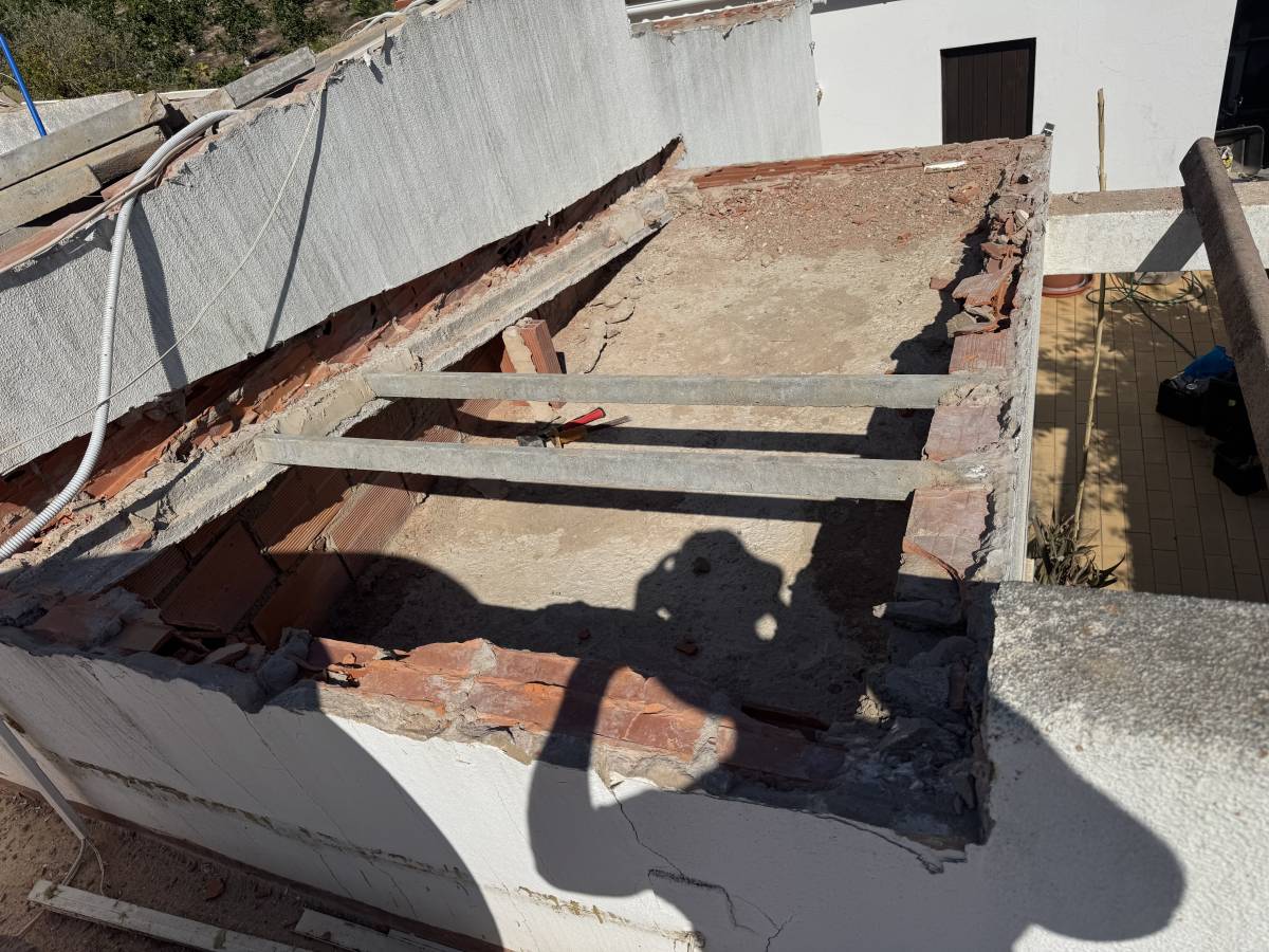 LJ Property Services - Portimão - Nivelación y clasificación de tierras: a gran escala (más de 4000 m2)