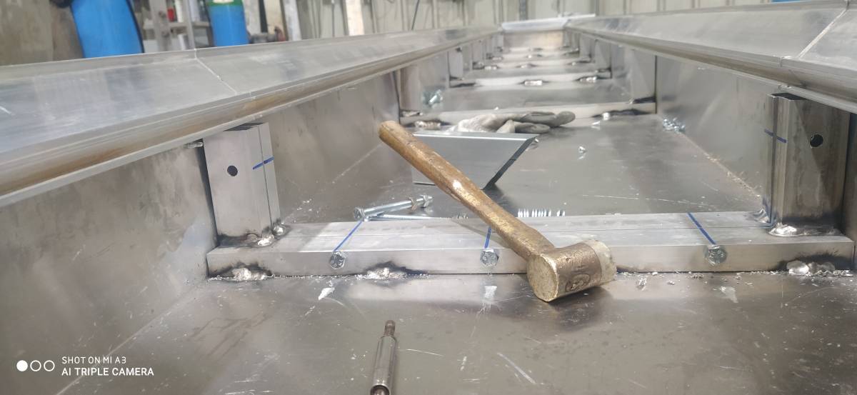 Soldas especiais - Loulé - Tor einbauen oder reparieren