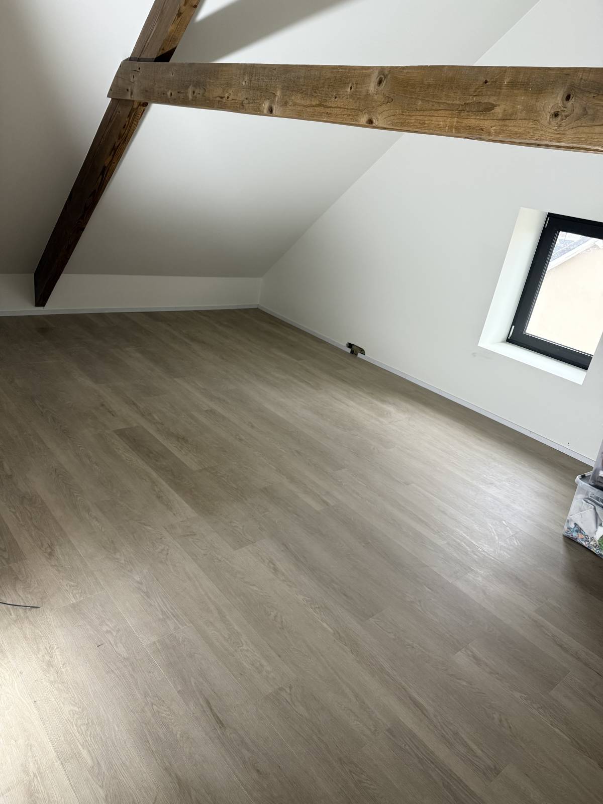 VN Construart - Setúbal - Innenwand einbauen