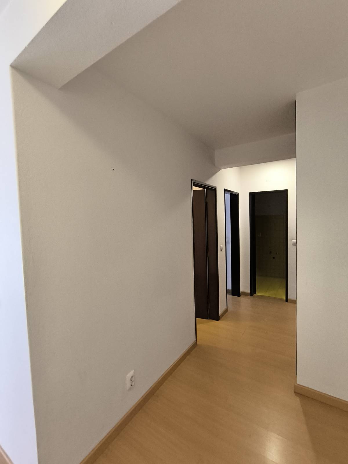 Reis Pinturas e Remodelações - Portimão - Door Installation