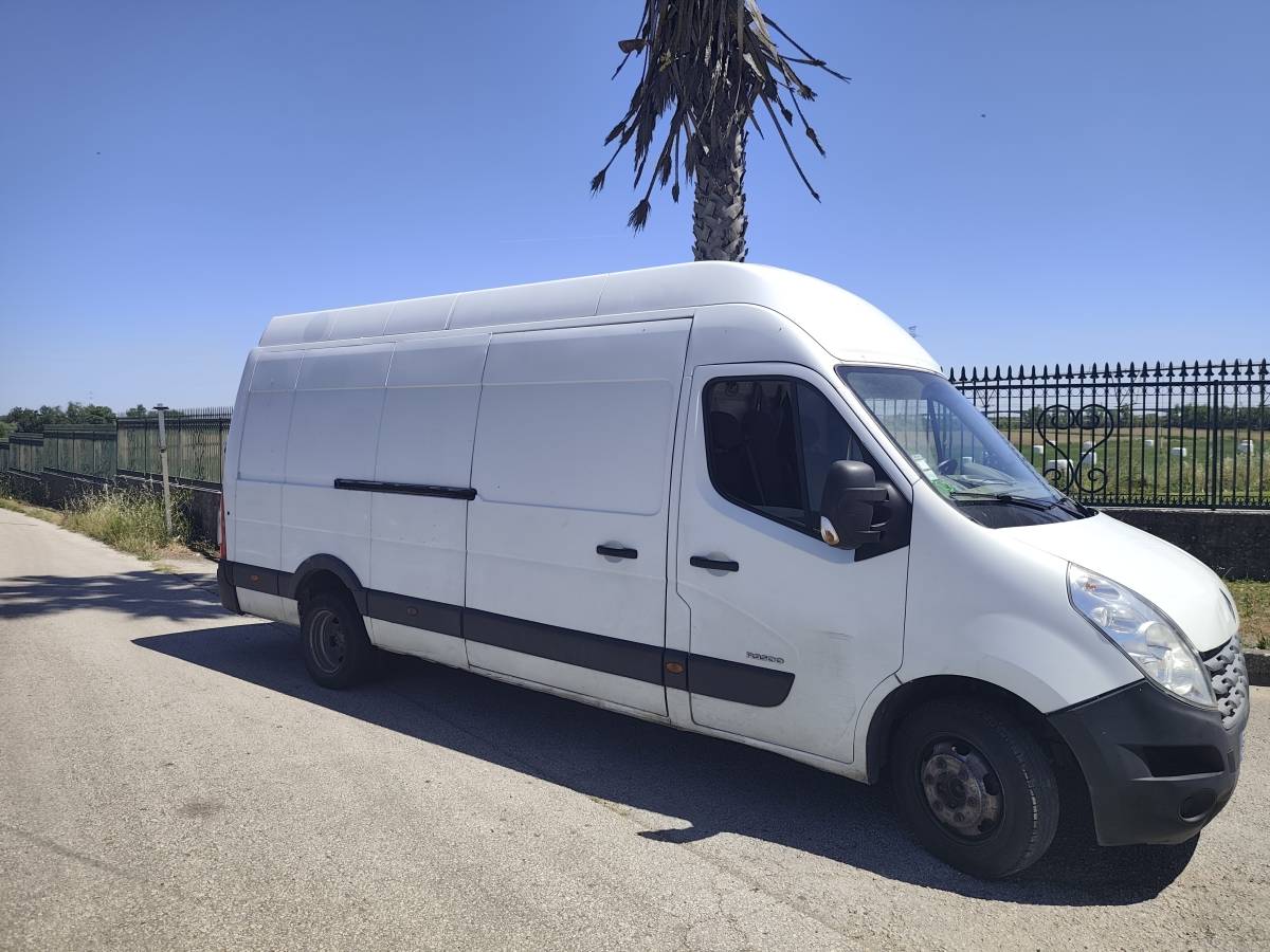 Venâncio transportes - Alenquer - Montage d’équipements sportifs