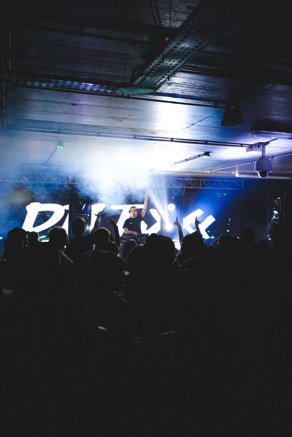 DJ Profissional para Eventos | Comercial, House, Afro & Música Atual - Oliveira do Hospital - DJ para Festa Juvenil