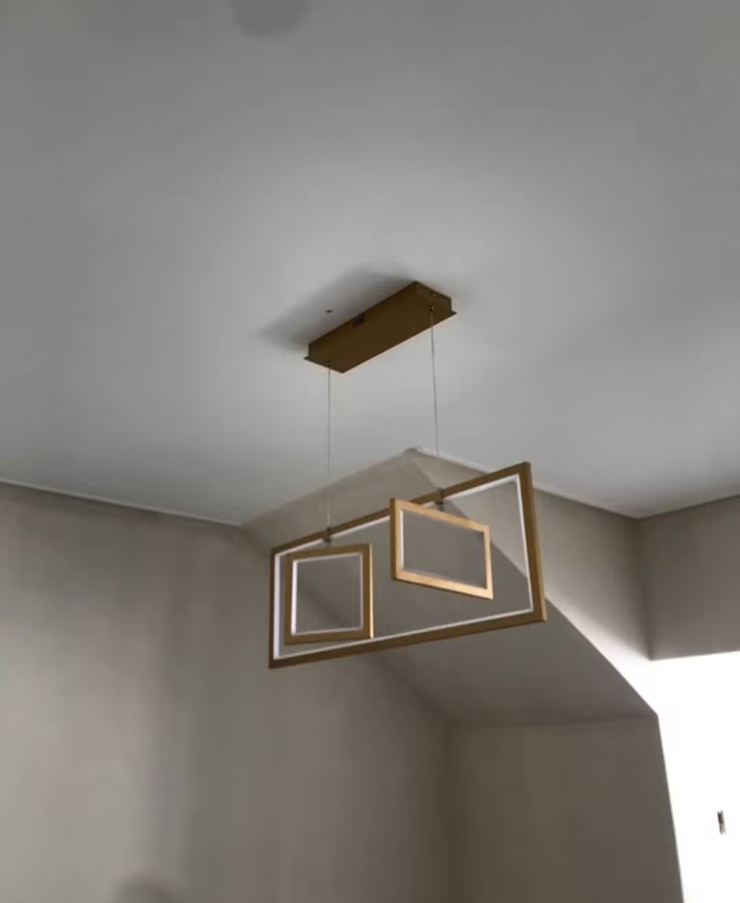 ALFA iluminaçao - Águeda - Reparación de interruptores y enchufes