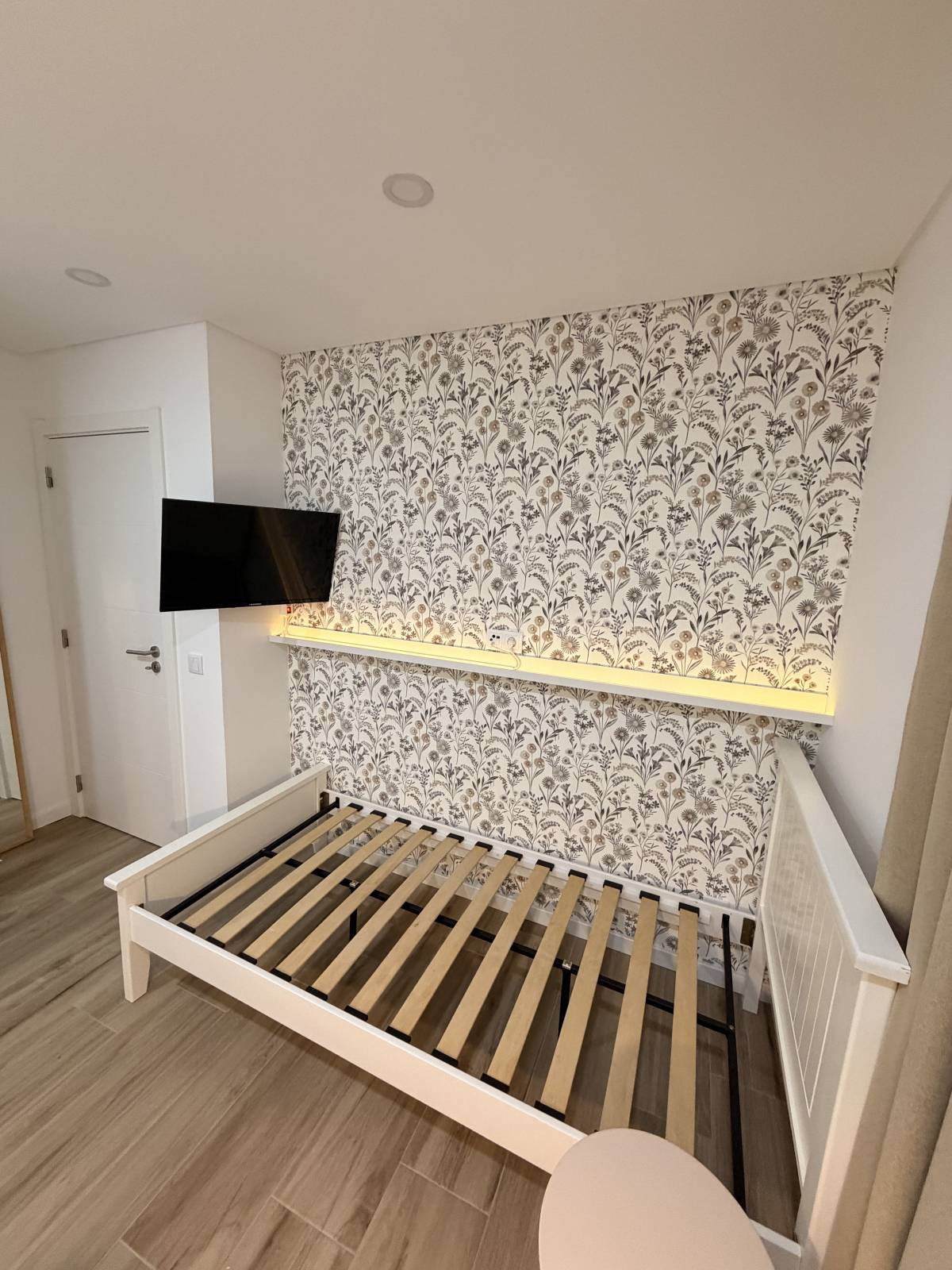 Mestredopapelpt - Vila Real de Santo António - Instalação de Papel de Parede