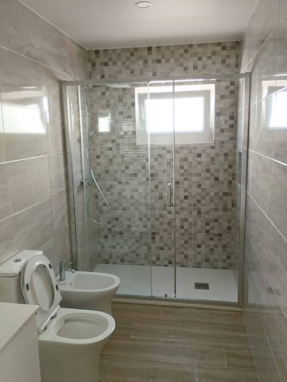 Jorge do Amaral - Alenquer - Stone or Tile Flooring Installation