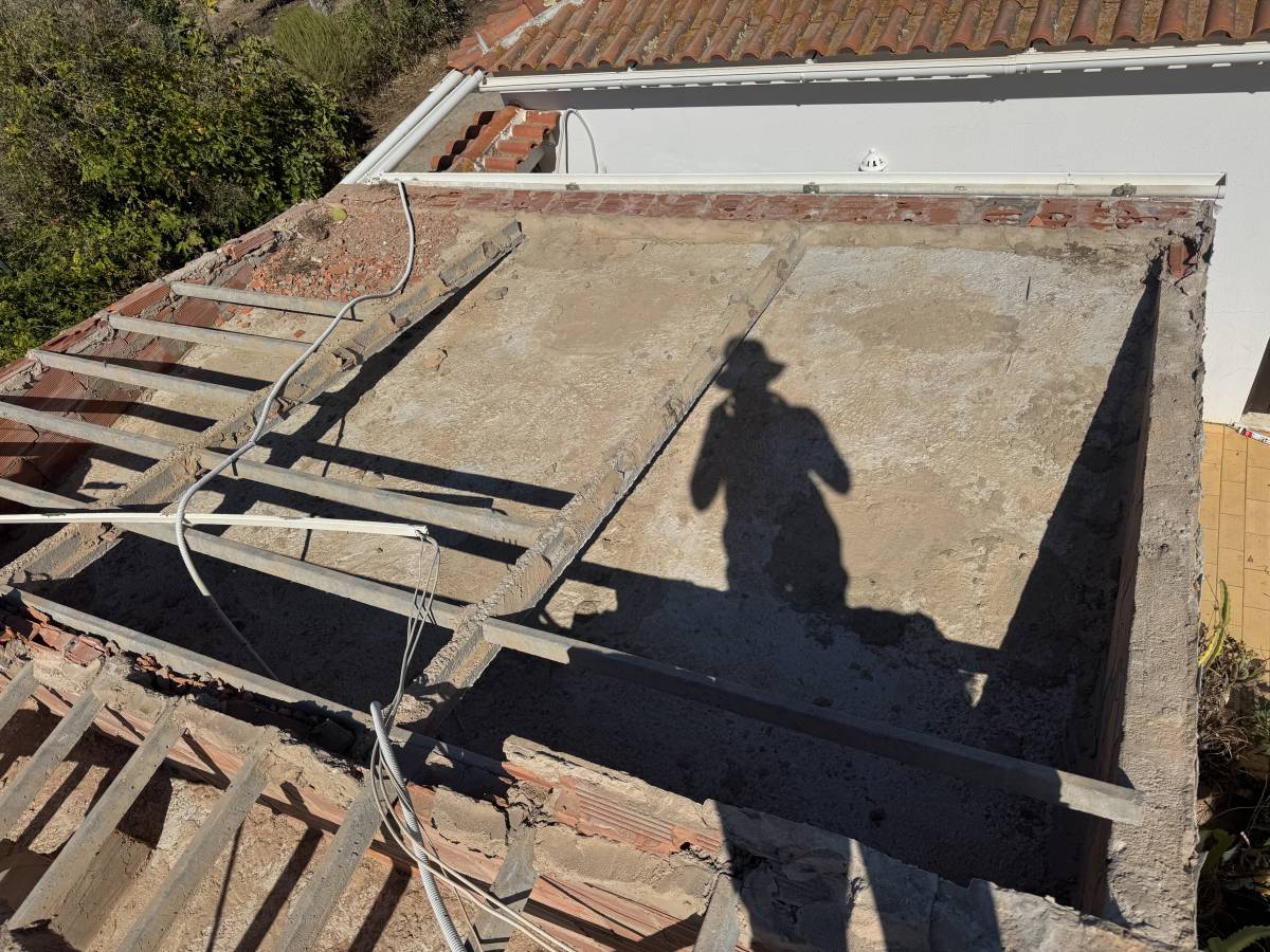 LJ Property Services - Portimão - Remodelación de baños
