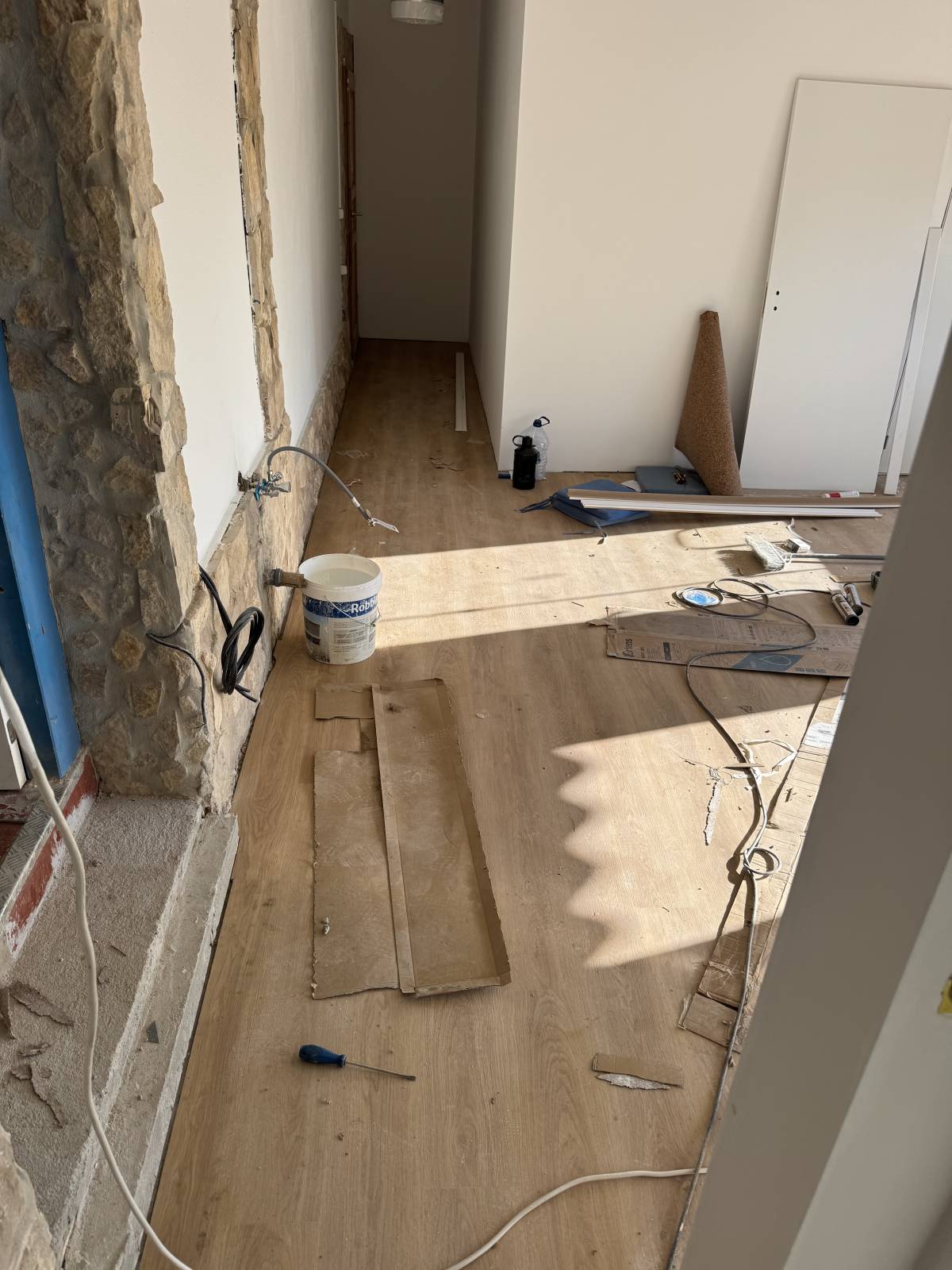 LJ Property Services - Portimão - Instalación de suelos de madera