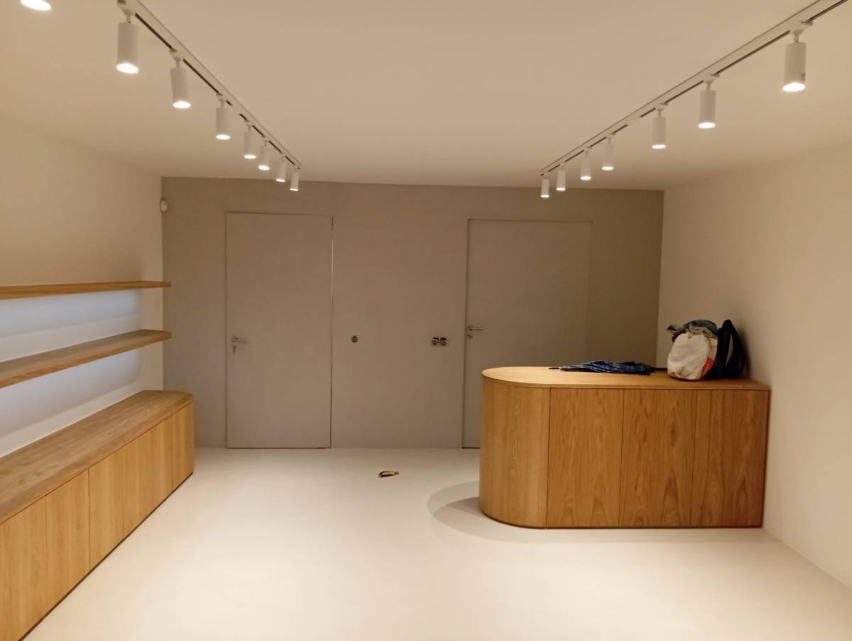 Constri-Remodel - Amadora - Stone or Tile Flooring Installation