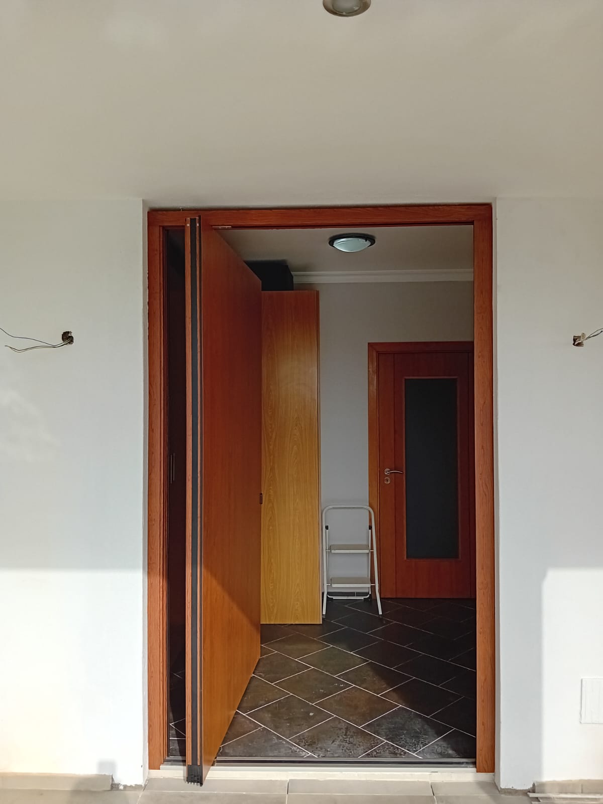 Natalino Candeias - Silves - Instalação de Portas