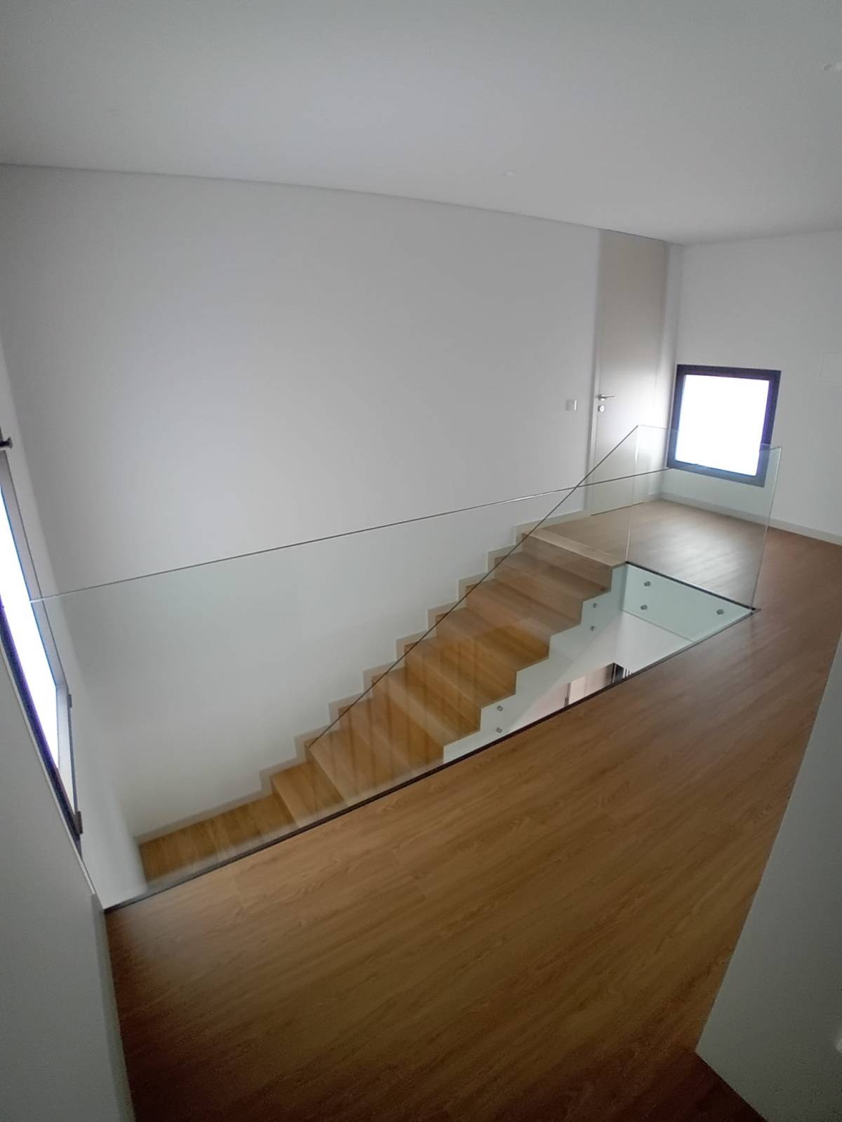 Projeto 27 - Póvoa de Lanhoso - Stone or Tile Flooring Installation
