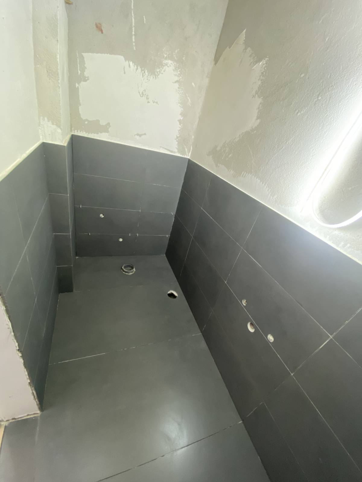 Kleber Souza - Sintra - Stone or Tile Flooring Installation