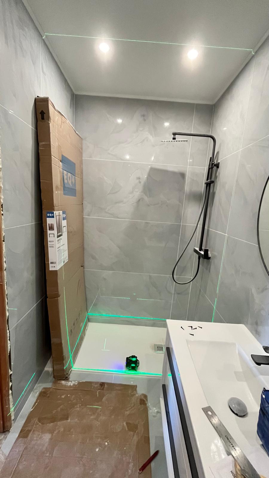 LJ Property Services - Portimão - Reparación de baños