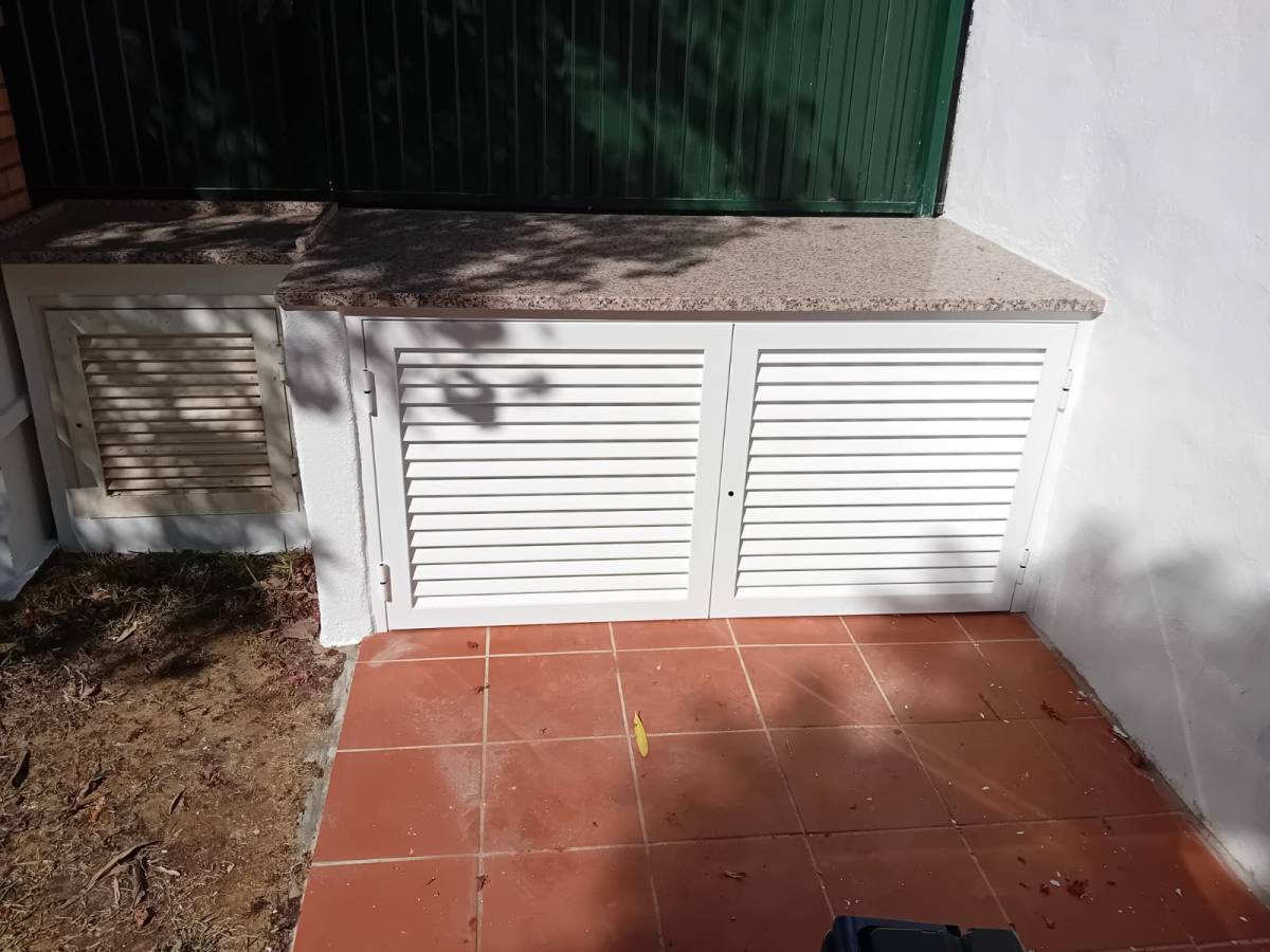 Natalino Candeias - Silves - Instalação ou Substituição de Portão de Garagem