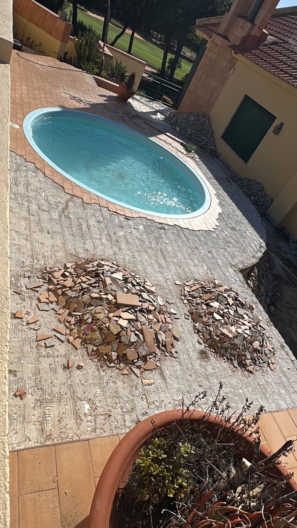 Muneeb - Sintra - Instalação de Pavimento Flutuante