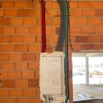 ALFA iluminaçao - Águeda - Problemas eléctricos y de cableado
