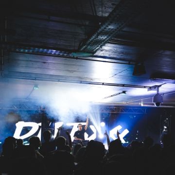 DJ Profissional para Eventos | Comercial, House, Afro & Música Atual - Oliveira do Hospital - DJ para Festa Juvenil