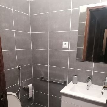 Miguel Simões - Vila Nova de Famalicão - Bathroom Remodel