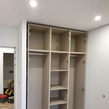 Carpintaria de Interiores - Loulé - Pool Table Assembly