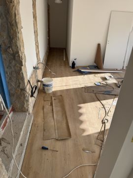 LJ Property Services - Portimão - Instalación de suelos de madera