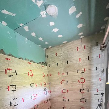 LJ Property Services - Portimão - Instalación de duchas y bañeras
