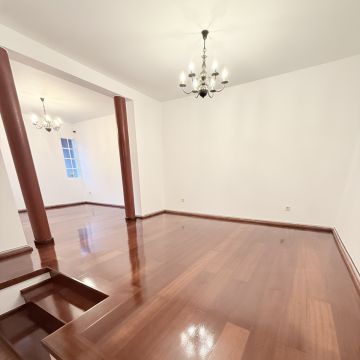 VN Construart - Setúbal - Trockenbau und Aufhängen von Trockenbauwänden