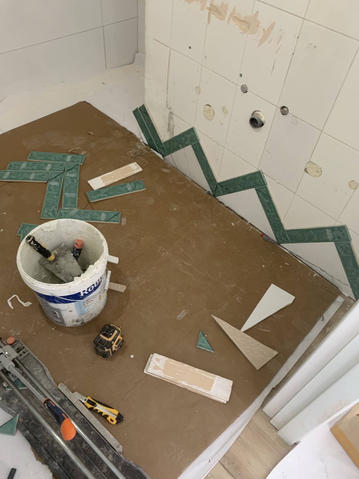 Valandro - Montijo - Stone or Tile Flooring Installation