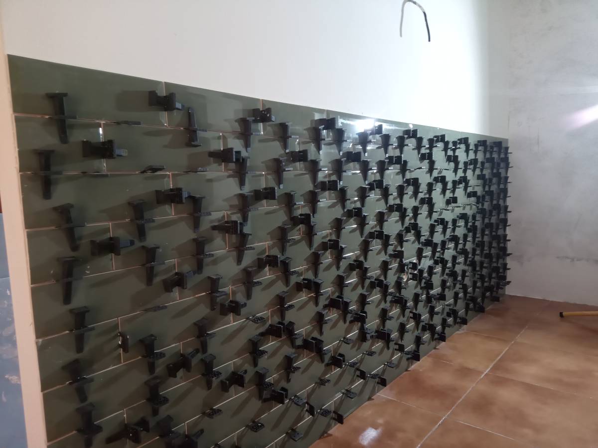 José Martins - Estarreja - Vinyl or Linoleum Repair or Partial Replacement