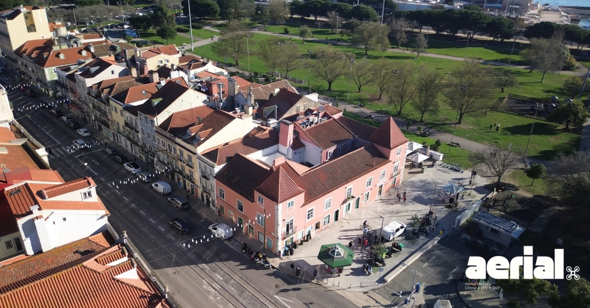Aerial Motion - Oeiras - Puppenspiel