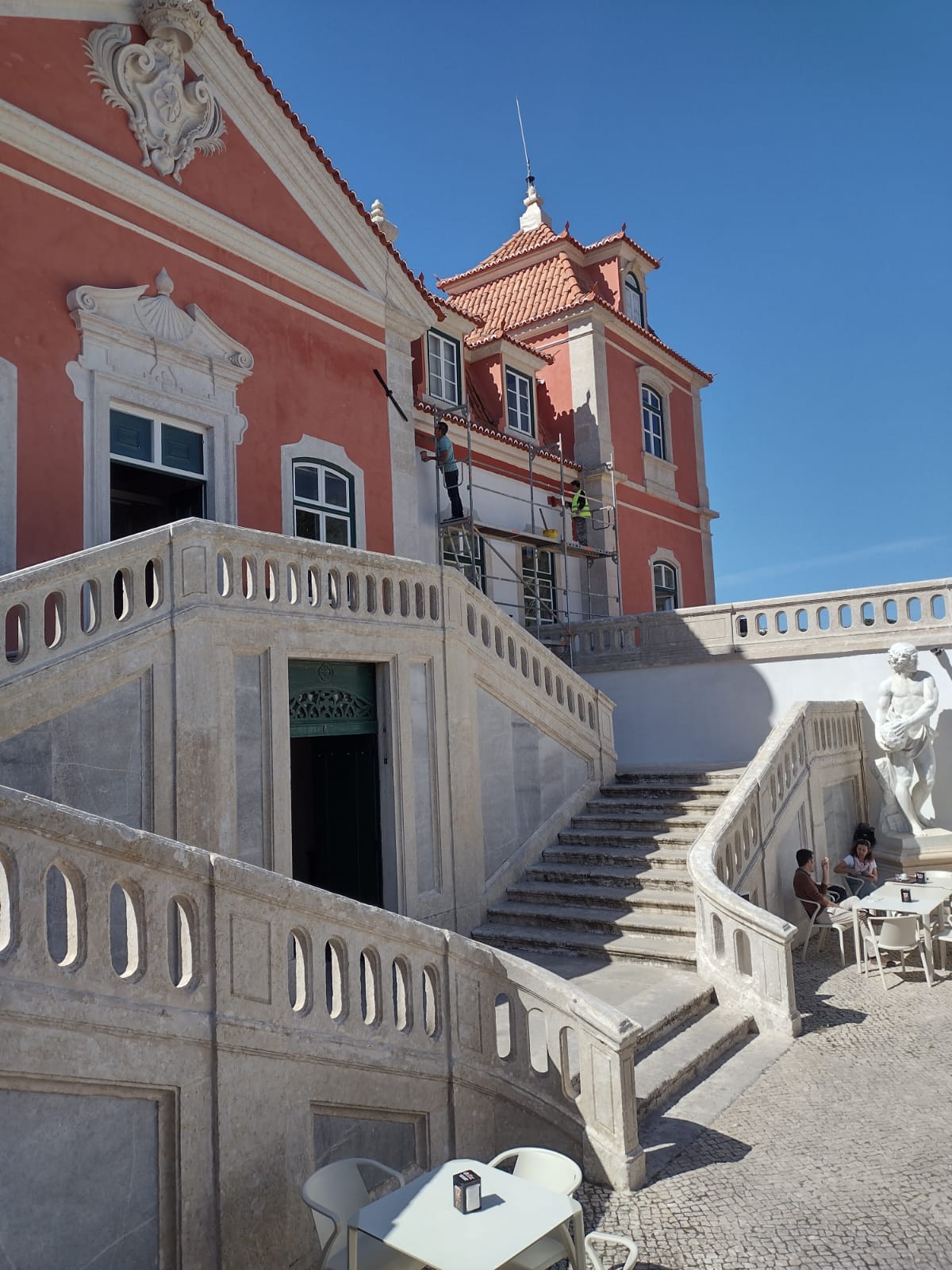 Rodrigues Revitalização de Fachadas - Sintra - Instalação de Tubos de Canalização