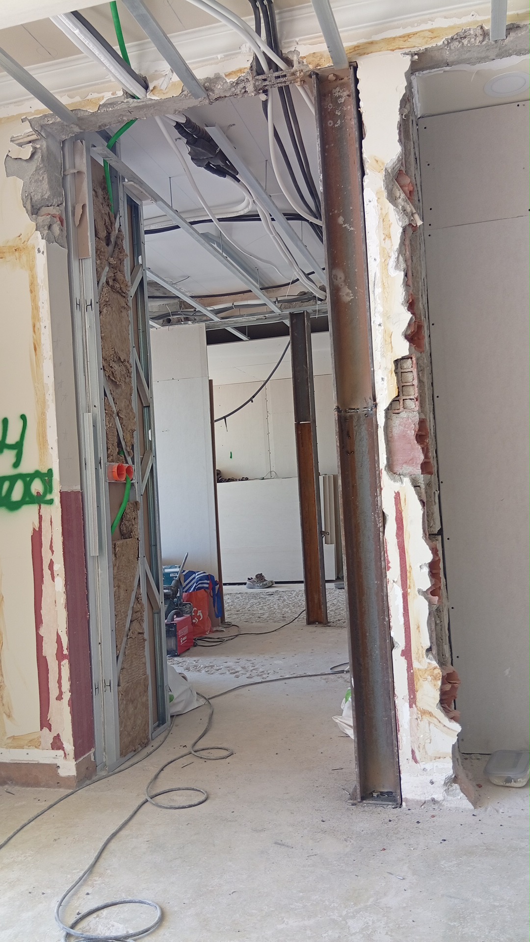 Wendel César - Mafra - Concrete Flooring Installation