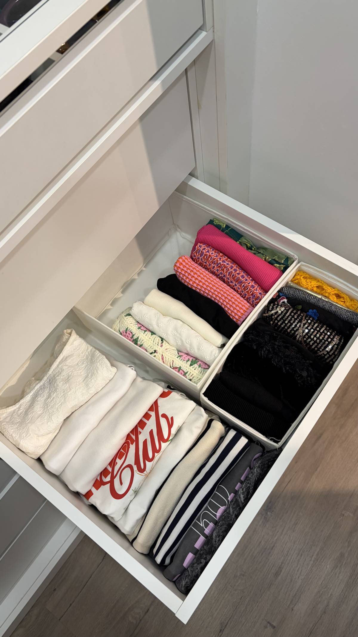 Cátia Viana Rodrigues - Moita - Closet Organizers