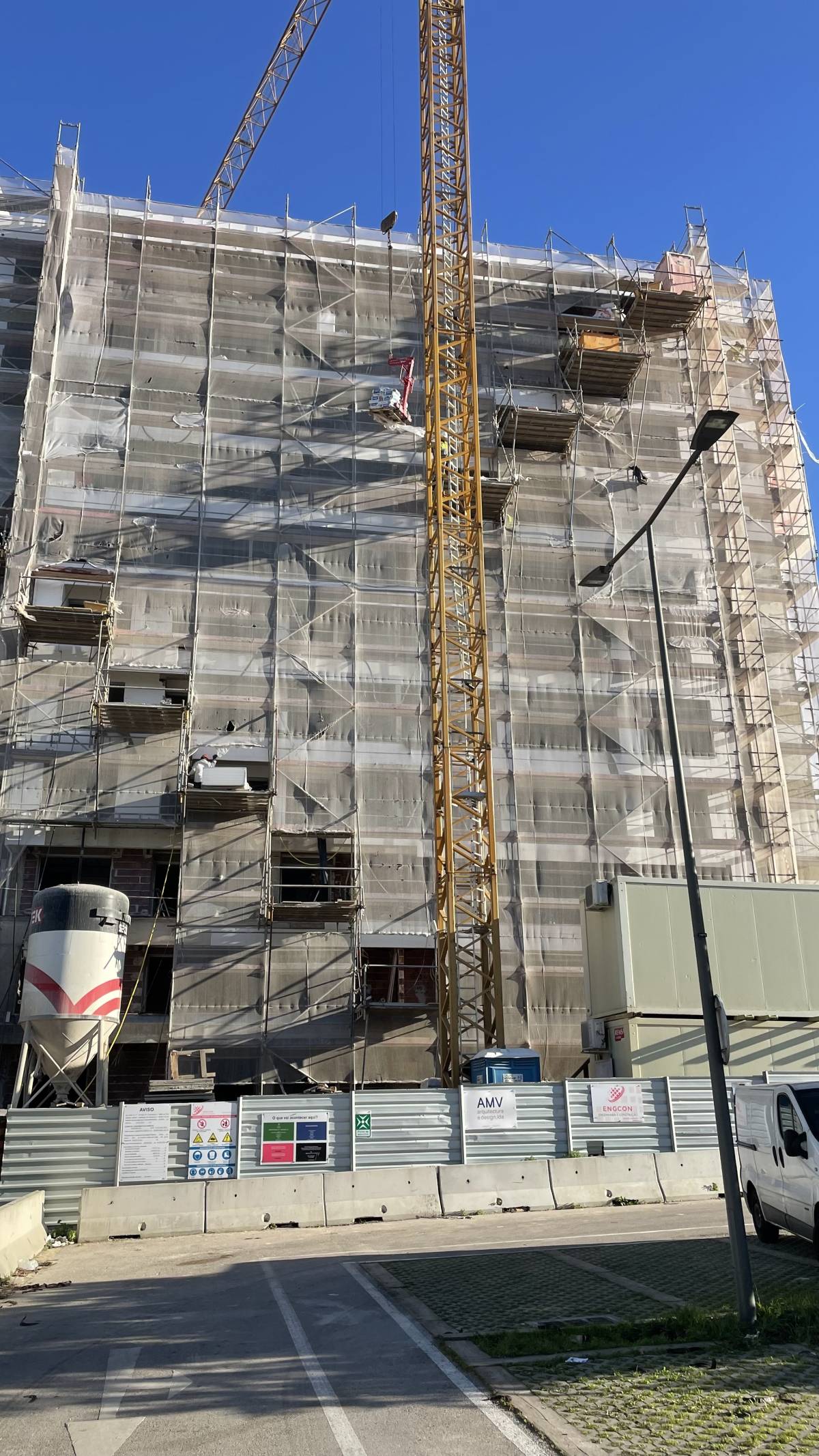 NUNES E CORREA OBRAS - Lisboa - Dachbau oder -austausch