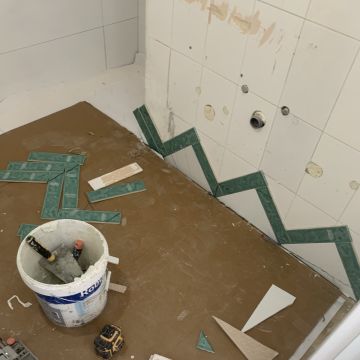 Valandro - Montijo - Stone or Tile Flooring Installation