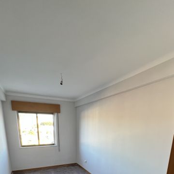 Kairos Pinturas e Serviços - Lisboa - Concrete Flooring Installation