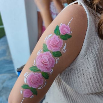 Susana Lopes - Redondo - Alquiler de hinchables para fiestas