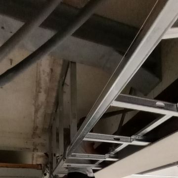 Guilhermo Gómez Arango - Lisboa - Trockenbau reparieren und Oberflächenstruktur geben