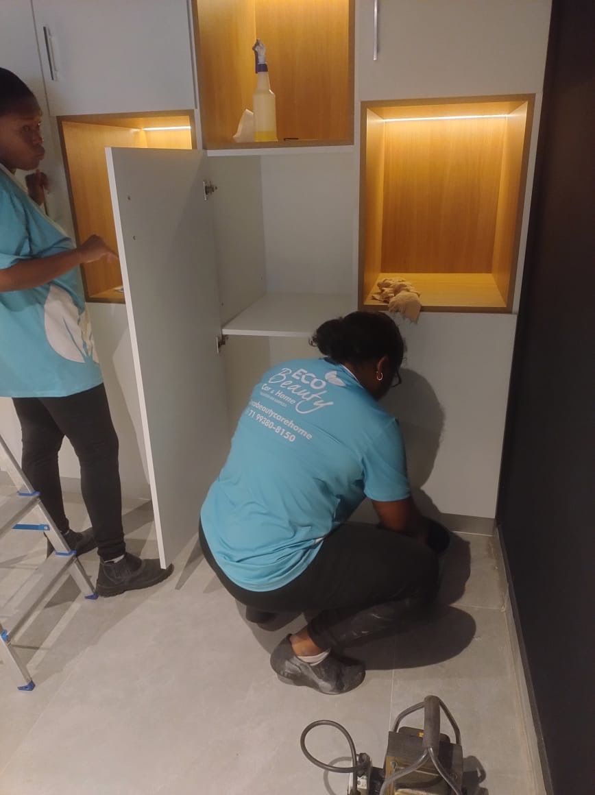 Julia - A Faxina Que Resolve - Condeixa-a-Nova - Window Blinds Cleaning