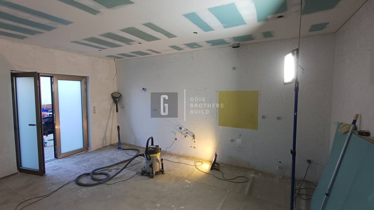 Gois - Vila Nova de Gaia - Stucco Application