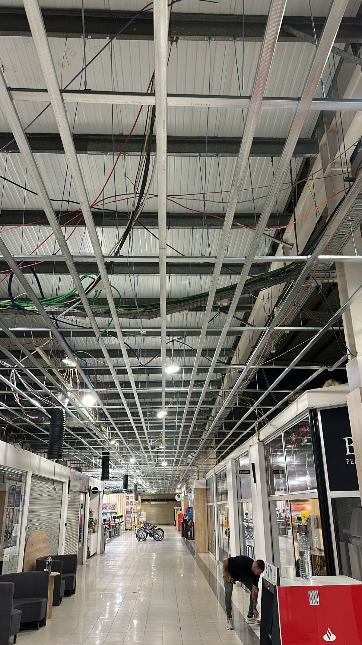 Workspladur - Póvoa de Varzim - Instalação, Reparação ou Remoção de Revestimento de Parede