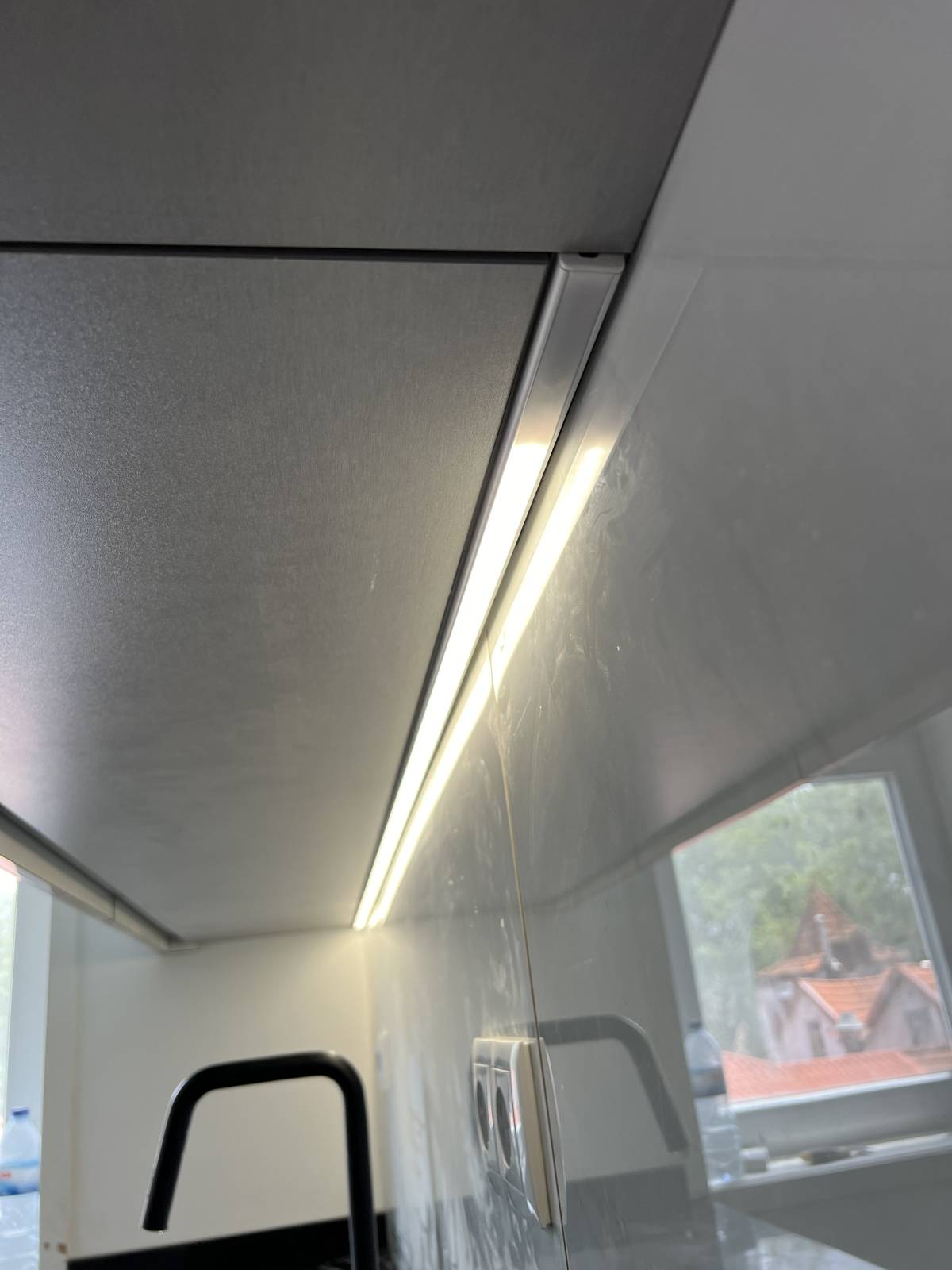 Enertech - Porto - Lamp Installation