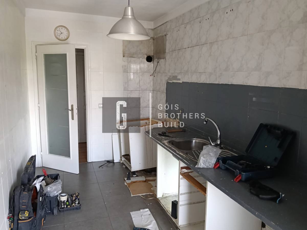 Gois - Vila Nova de Gaia - Fan Installation